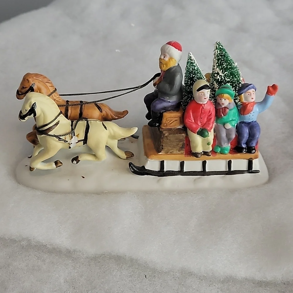 1993 Vintage Lexmas Dickensvale Christmas Horse Sleigh Porcelain Figurine